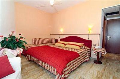 фото отеля Hotel Sabbia D'Oro San Vicenzo
