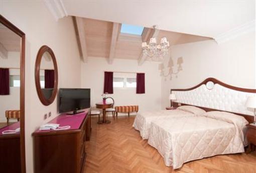 фото отеля Grand Hotel Italia