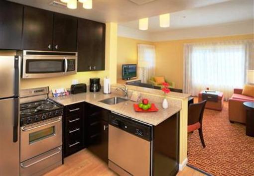фото отеля TownePlace Suites Dallas Lewisville