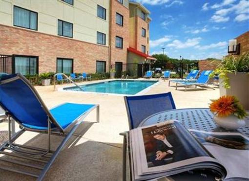 фото отеля TownePlace Suites Dallas Lewisville