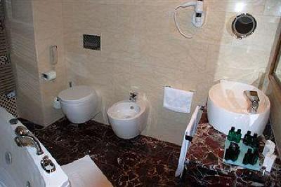 фото отеля Metropolis Hotel Bistrita