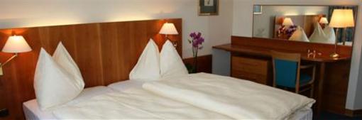 фото отеля Thermenhotel