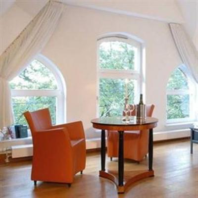 фото отеля Dasmutterhaus Hotel Tagungszen Dusseldorf