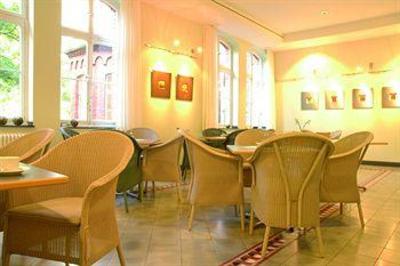 фото отеля Dasmutterhaus Hotel Tagungszen Dusseldorf