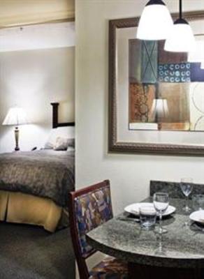 фото отеля Staybridge Suites Omaha 80th & Dodge
