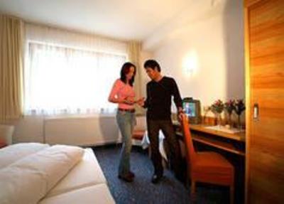 фото отеля Hotel Goldenes Kreuz