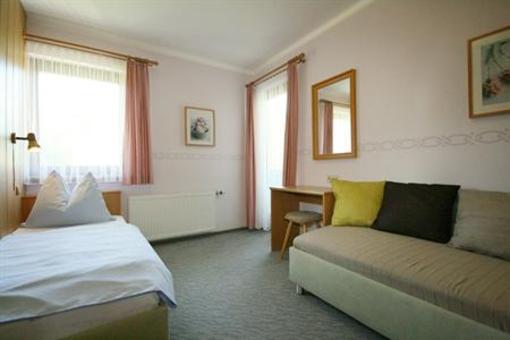фото отеля Appartements-Pension Lindenheim