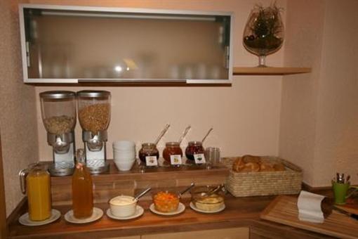 фото отеля Appartements-Pension Lindenheim