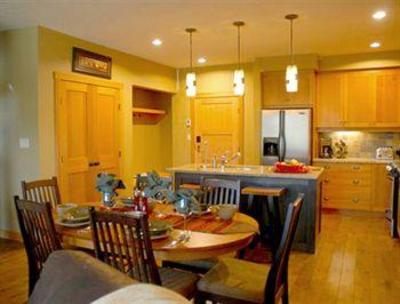 фото отеля Red Mountain Resort Lodging
