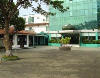 фото отеля Huswah Transit Hotel