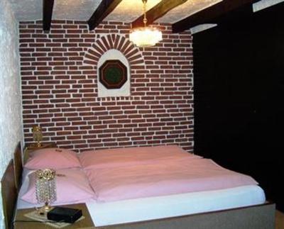 фото отеля Hotel Am Hallenbad Garni Ratingen
