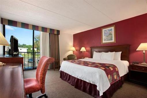 фото отеля BEST WESTERN New Englander
