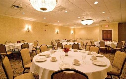 фото отеля BEST WESTERN New Englander