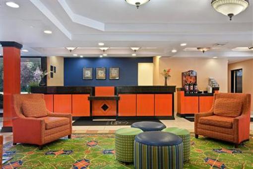 фото отеля BEST WESTERN New Englander