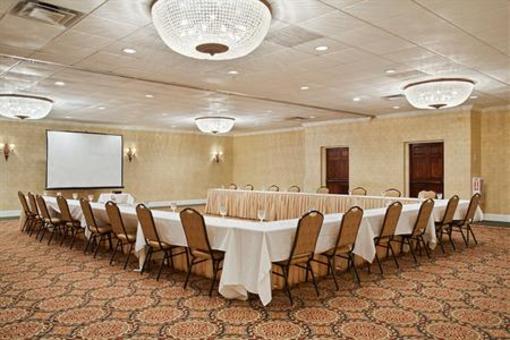 фото отеля BEST WESTERN New Englander