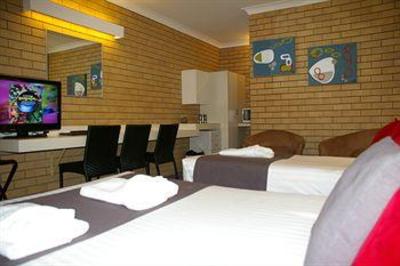 фото отеля Golden Harvest Motor Inn