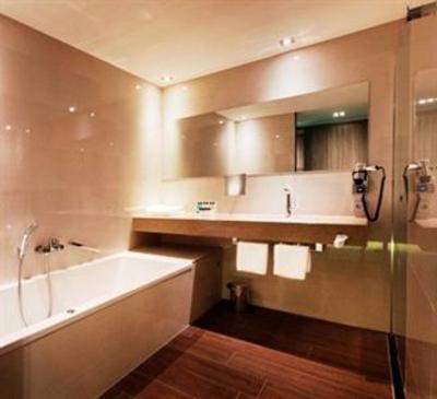 фото отеля Van Der Valk Hotel Heerlen