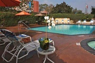 фото отеля Radisson Midtown at USC