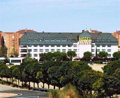 фото отеля Europa Centro Hotel Magaz de Pisuerga