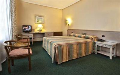 фото отеля Europa Centro Hotel Magaz de Pisuerga