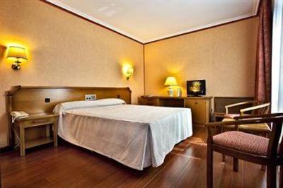 фото отеля Europa Centro Hotel Magaz de Pisuerga