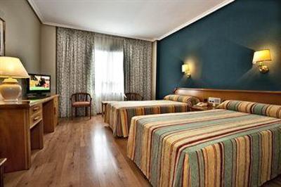фото отеля Europa Centro Hotel Magaz de Pisuerga