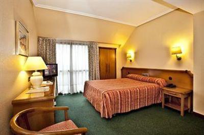 фото отеля Europa Centro Hotel Magaz de Pisuerga
