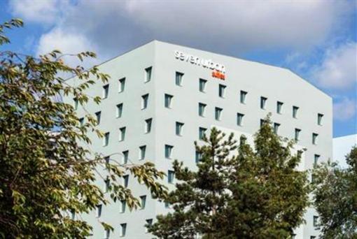 фото отеля Seven Urban Suites Cite des Congres