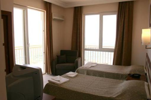 фото отеля Yali Hotel