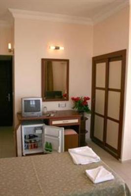 фото отеля Yali Hotel