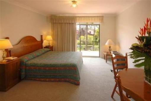 фото отеля Belmore All Suite Hotel