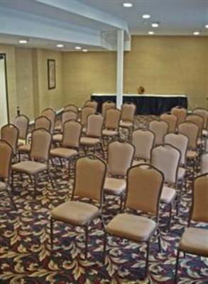 фото отеля Holiday Inn Express Camarillo
