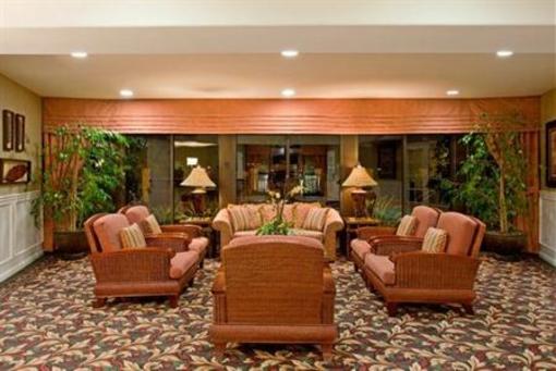 фото отеля Holiday Inn Express Camarillo