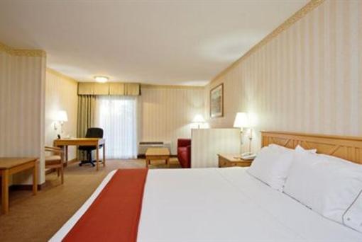 фото отеля Holiday Inn Express Camarillo