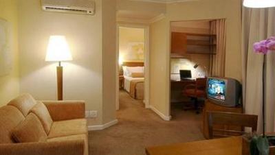 фото отеля Quality Suites Bela Cintra
