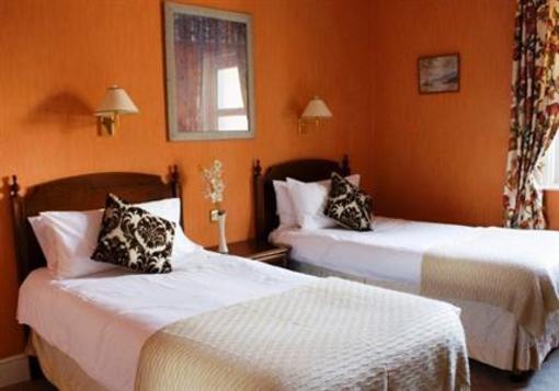 фото отеля 17 Wilmington Square Guest House Eastbourne