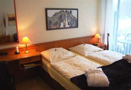 фото отеля Hotel Hof Krahenberg Gromitz