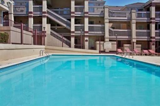 фото отеля Quality Suites Buckhead