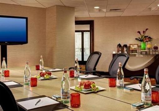 фото отеля Dallas Addison Marriott Quorum By the Galleria