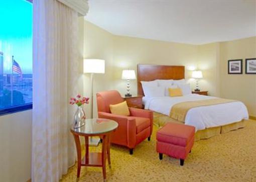 фото отеля Dallas Addison Marriott Quorum By the Galleria