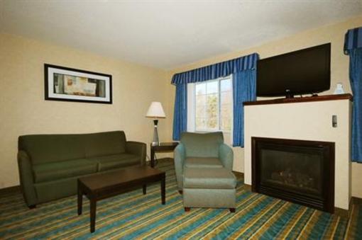 фото отеля Best Western Berkshire Hills Inn and Suites