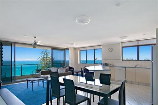 фото отеля Northwind Beachfront Holiday Apartments