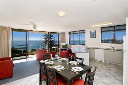 фото отеля Northwind Beachfront Holiday Apartments