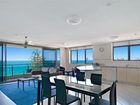 фото отеля Northwind Beachfront Holiday Apartments