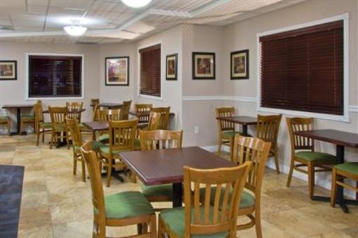 фото отеля Holiday Inn Express Hotel & Suites MetroCentre