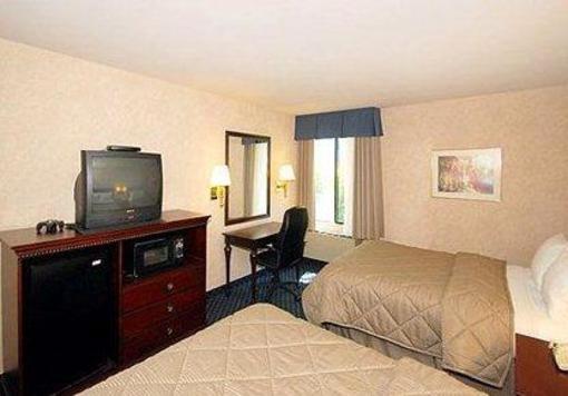 фото отеля Comfort Inn & Suites Sea-Tac Airport
