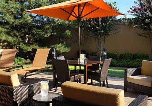 фото отеля Courtyard Oklahoma City Northwest