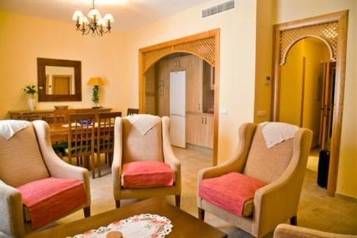 фото отеля Apartamentos Turisticos Casa de La Borrega Estepona