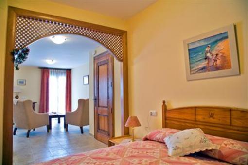 фото отеля Apartamentos Turisticos Casa de La Borrega Estepona