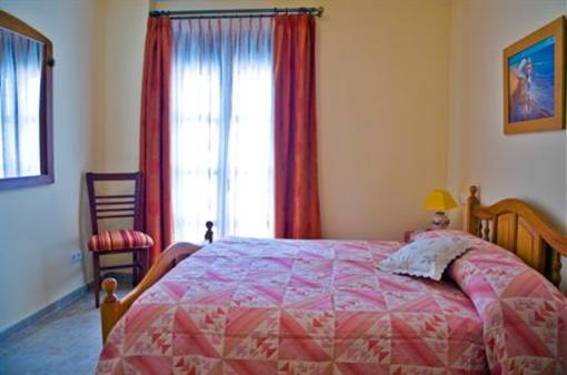 фото отеля Apartamentos Turisticos Casa de La Borrega Estepona